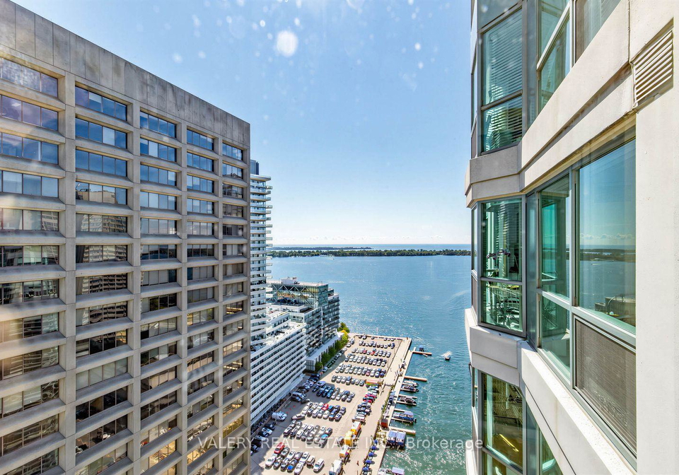10-yonge-street-toronto-toronto-ontario-c13690380