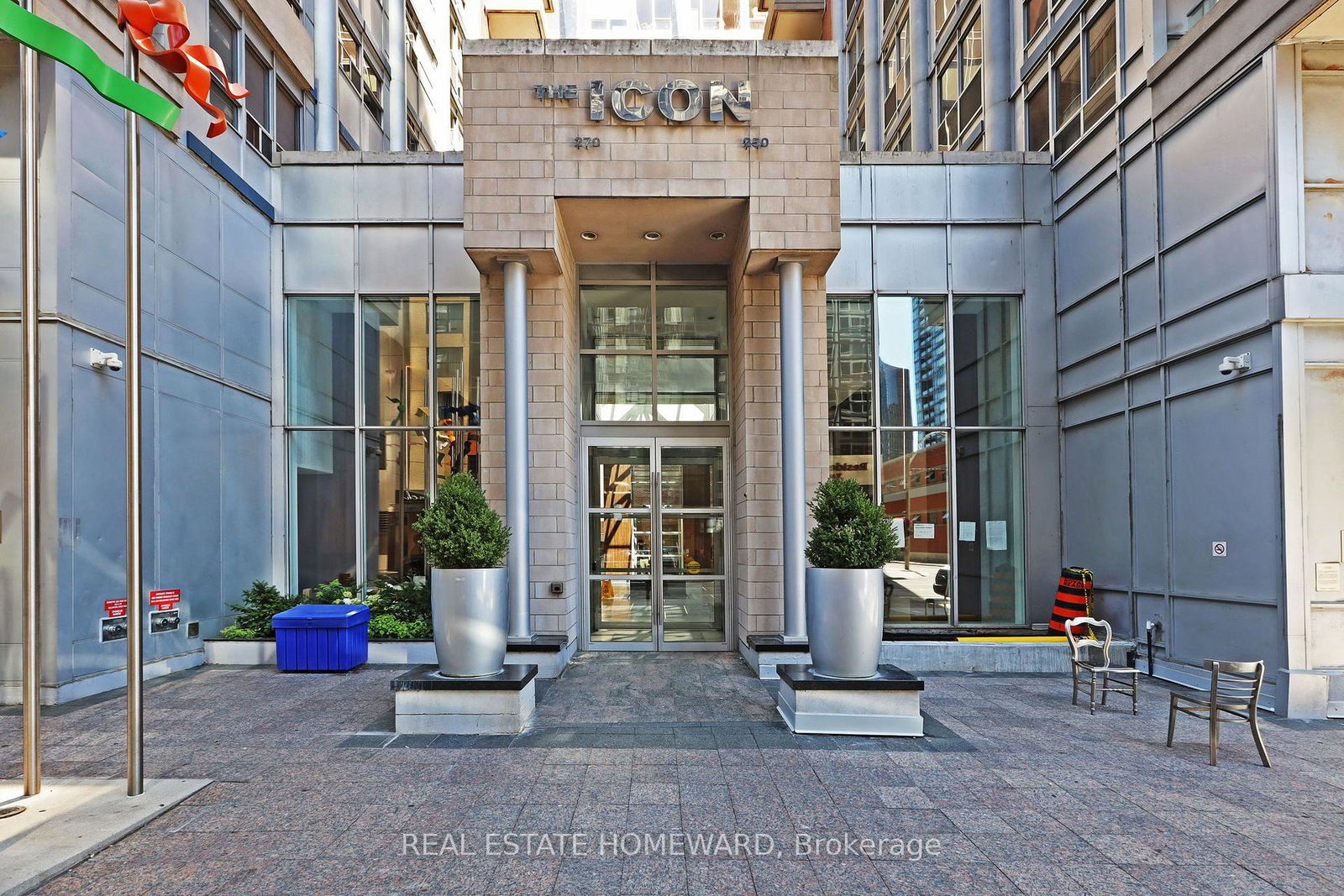 250-wellington-street-w-toronto-toronto-ontario-c13690816