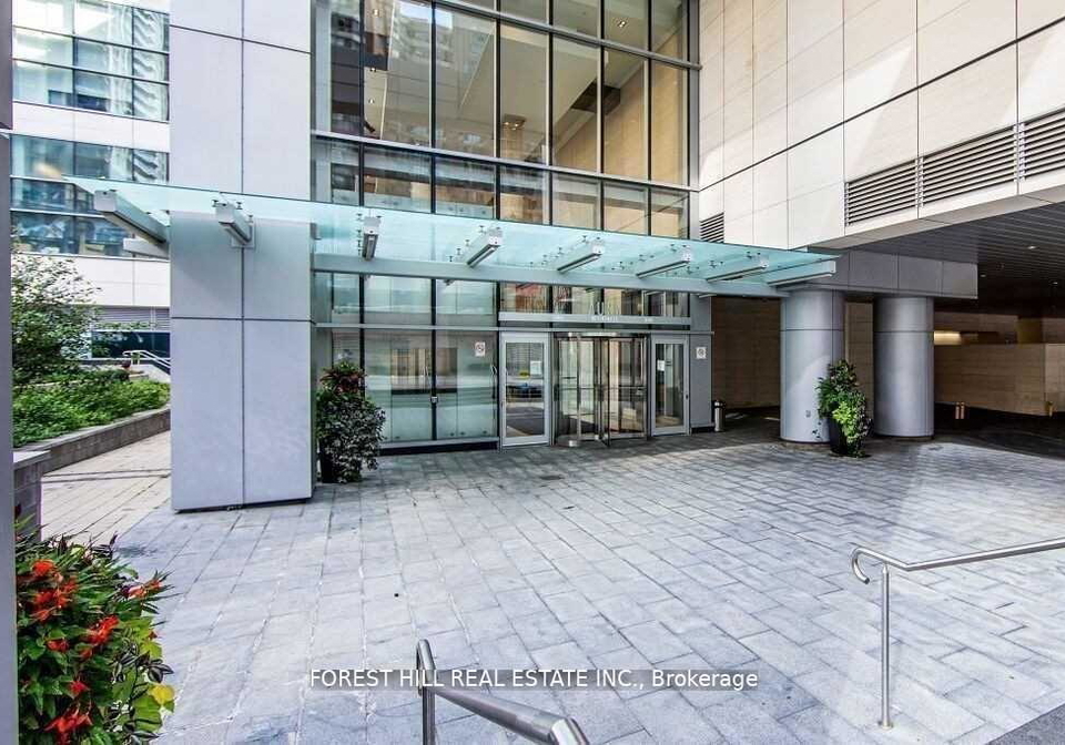 386-yonge-street-toronto-toronto-ontario-c13691256