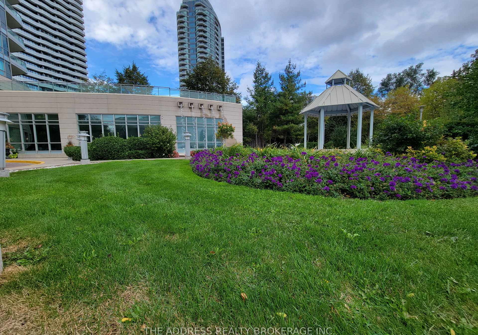 60-byng-avenue-toronto-north-york-ontario-c13691418
