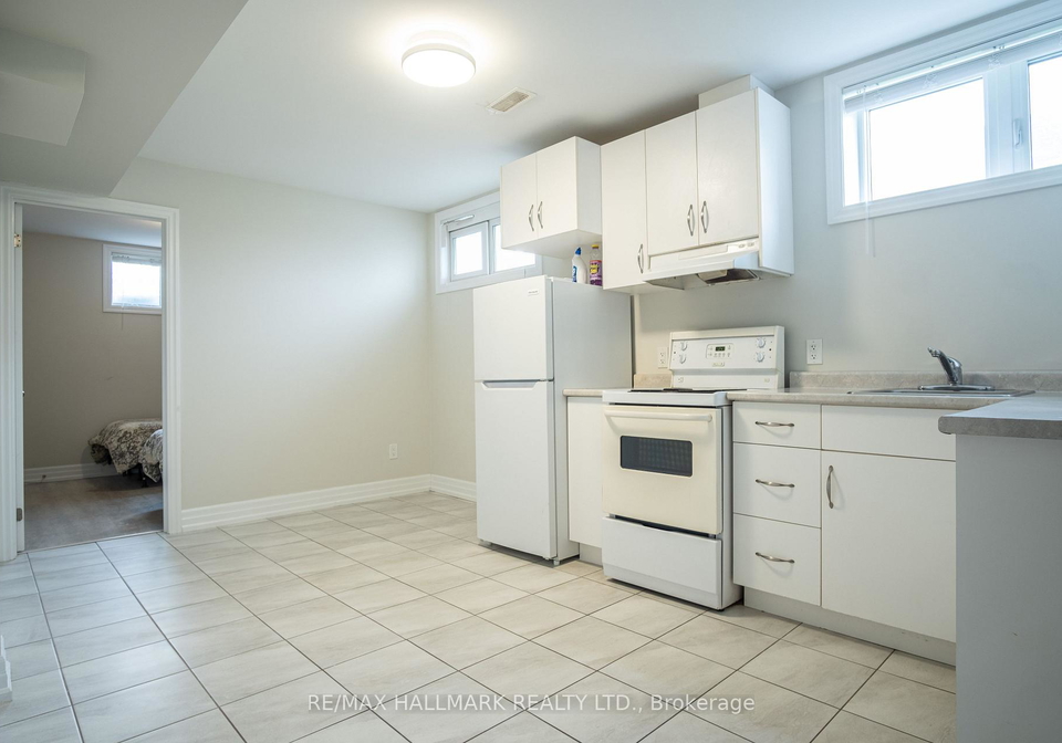 35-roberta-drive-toronto-toronto-ontario-c13691662