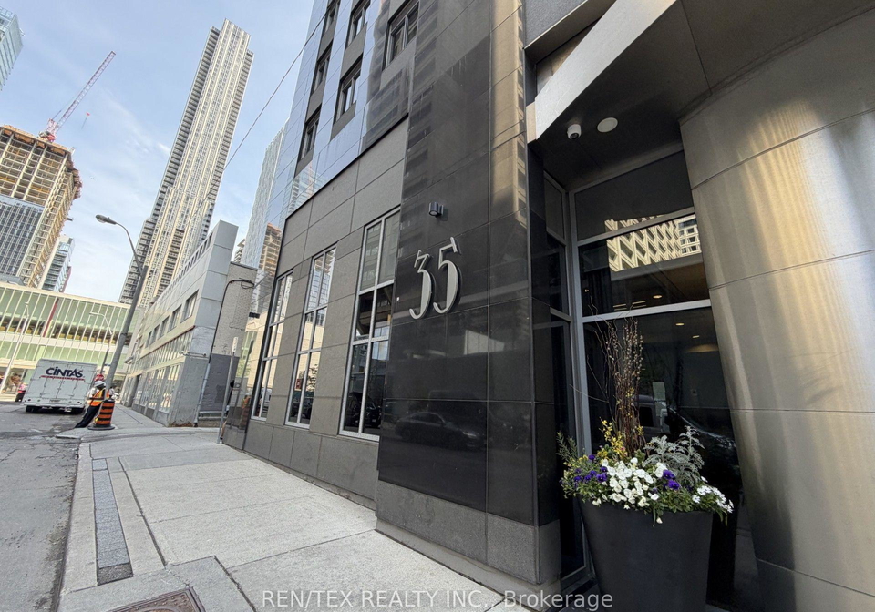 35-balmuto-street-toronto-toronto-ontario-c13691670