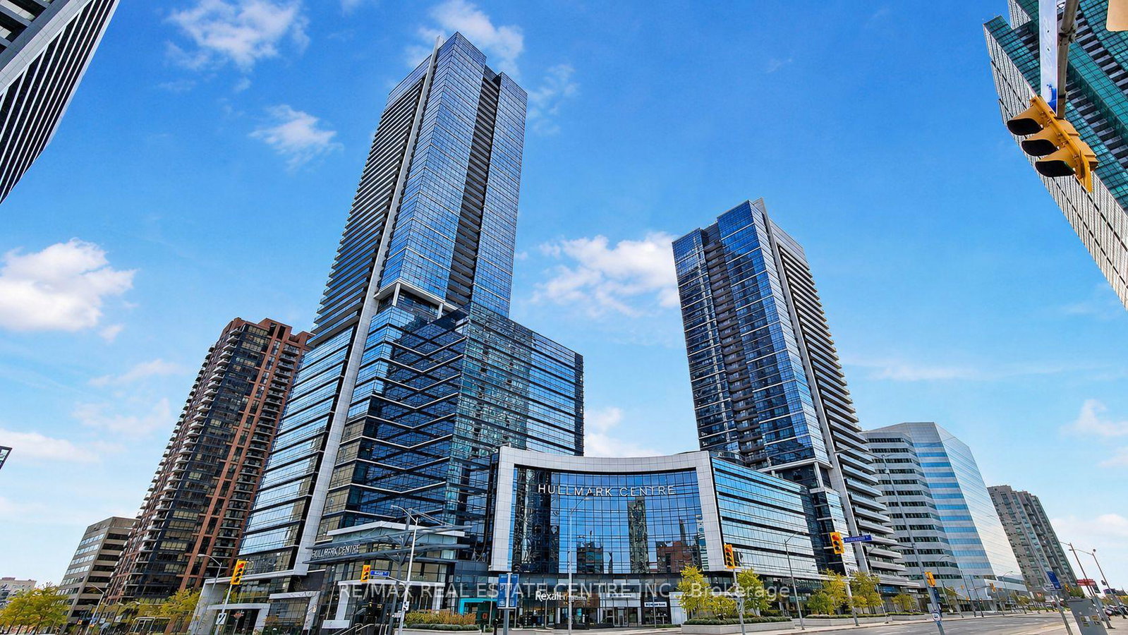 5-sheppard-avenue-e-toronto-north-york-ontario-c13692110