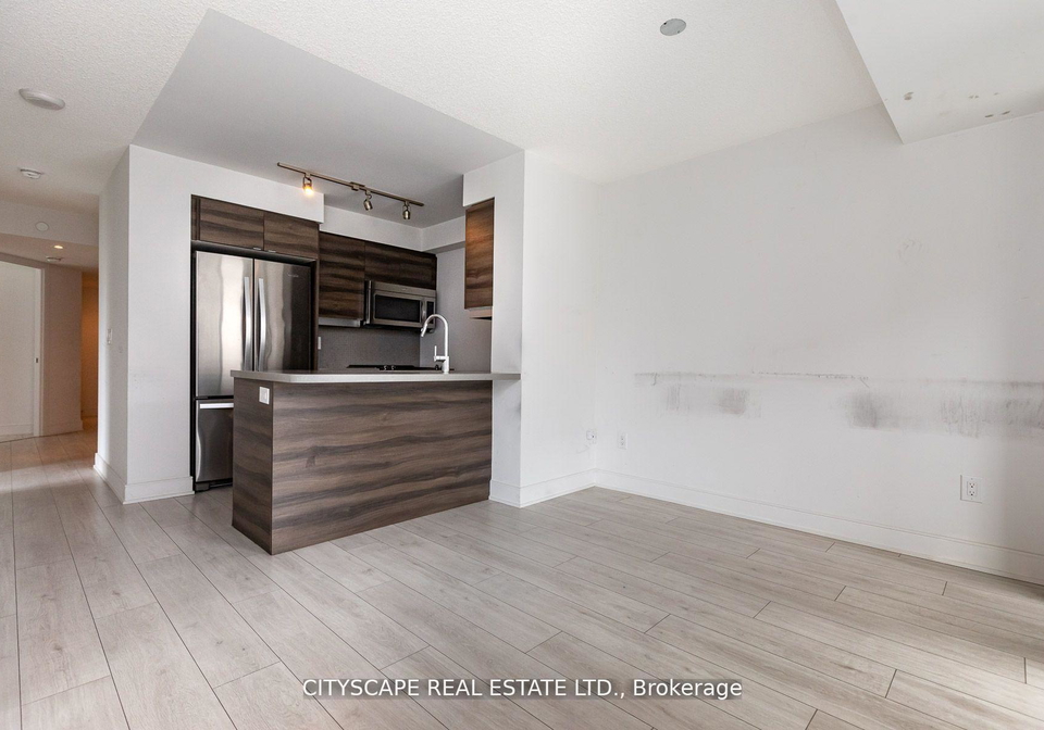 525-adelaide-street-w-toronto-toronto-ontario-c13692322