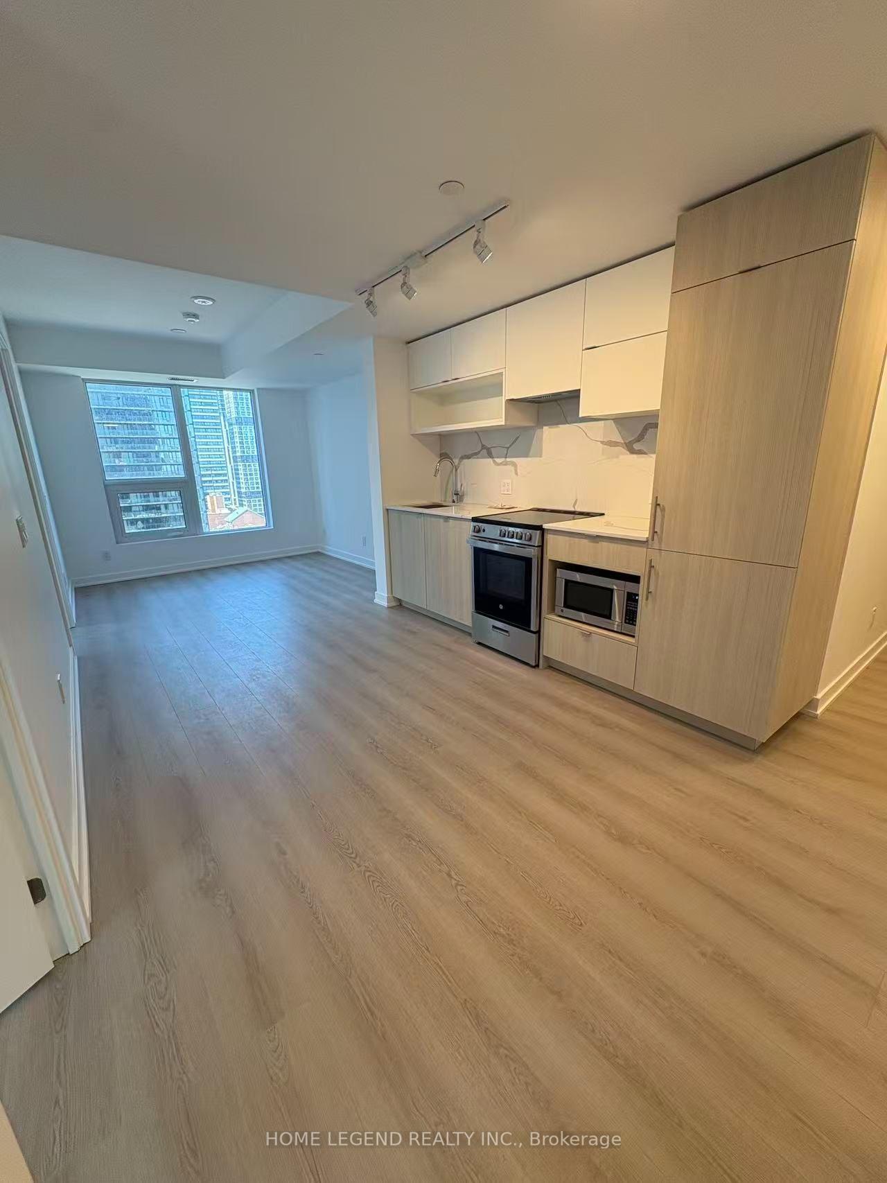 100-queen-street-s-toronto-toronto-ontario-c13692420