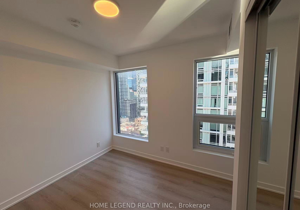 100-queen-street-s-toronto-toronto-ontario-c13692420
