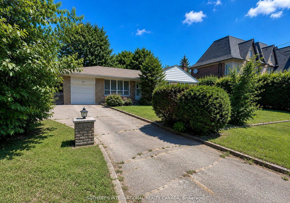 9-lloydminster-crescent-toronto-north-york-ontario-c13692716