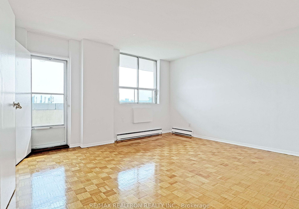 525-eglinton-avenue-e-toronto-toronto-ontario-c13692982