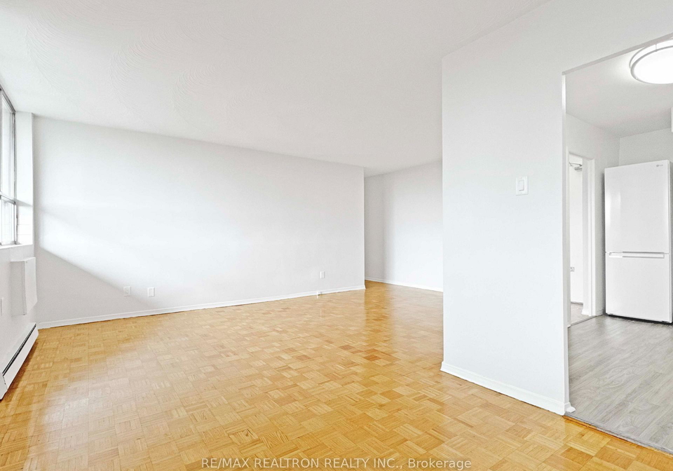 525-eglinton-avenue-e-toronto-toronto-ontario-c13693018