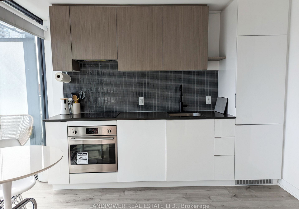 161-roehampton-avenue-toronto-toronto-ontario-c13693780