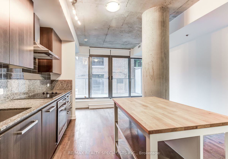 15-beverley-street-toronto-toronto-ontario-c13693878