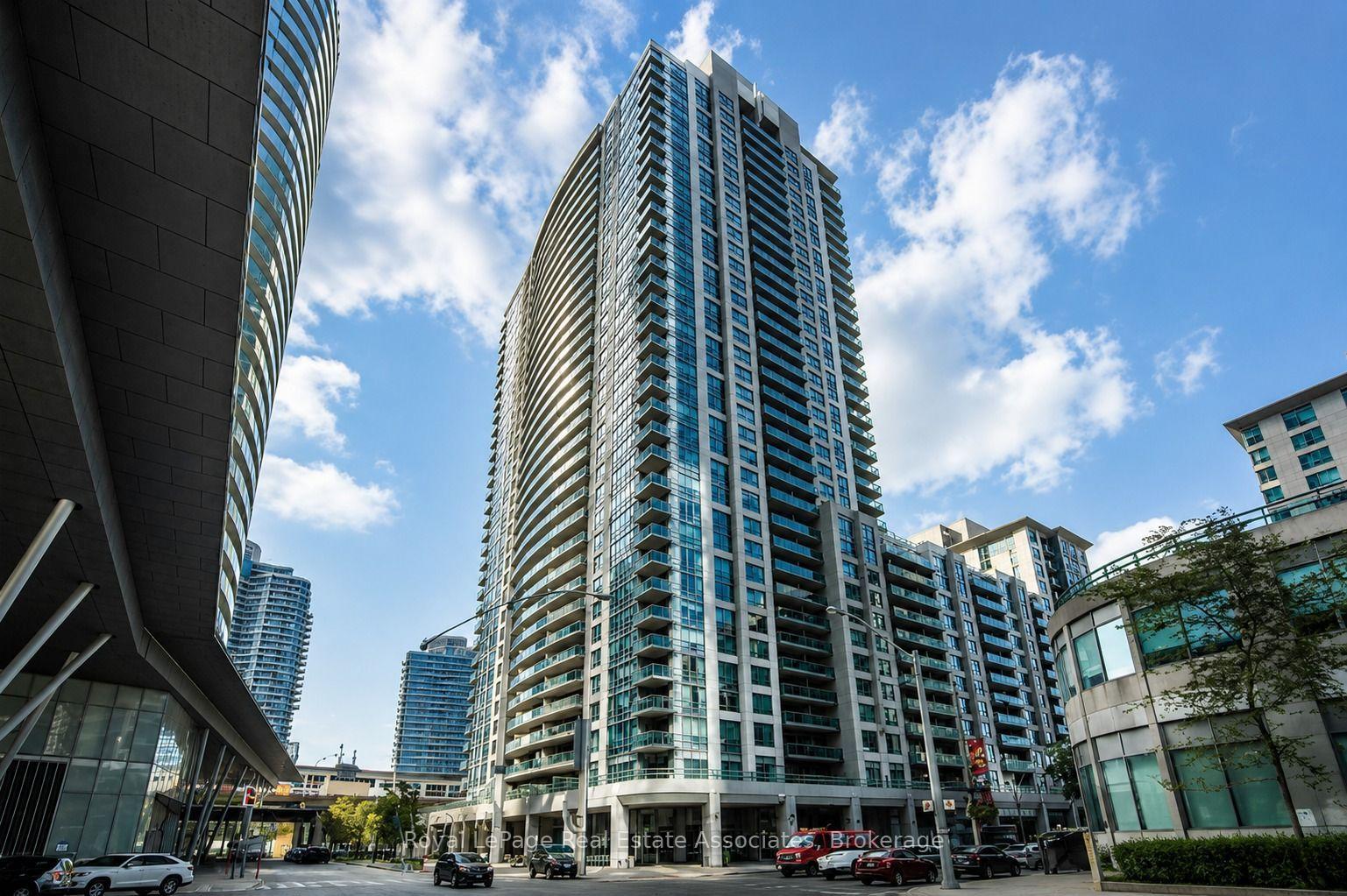 19-grand-trunk-crescent-toronto-toronto-ontario-c13694106