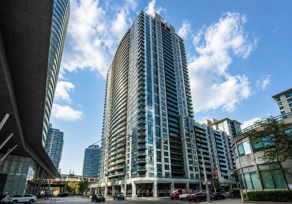 19-grand-trunk-crescent-toronto-toronto-ontario-c13694106