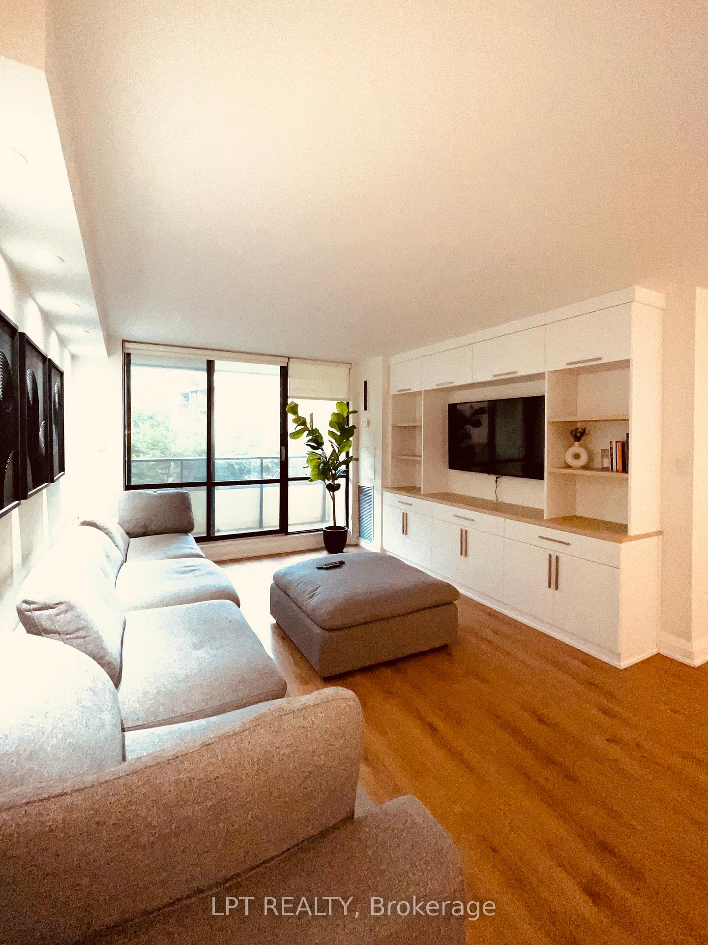 22-shallmar-boulevard-toronto-toronto-ontario-c13694412