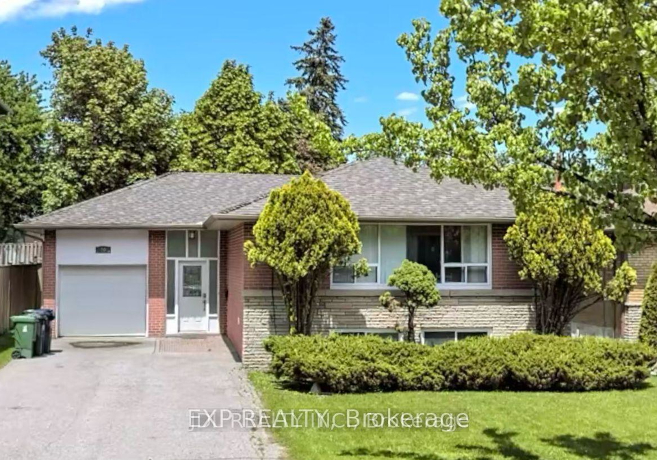 20-maureen-drive-n-toronto-north-york-ontario-c13694418