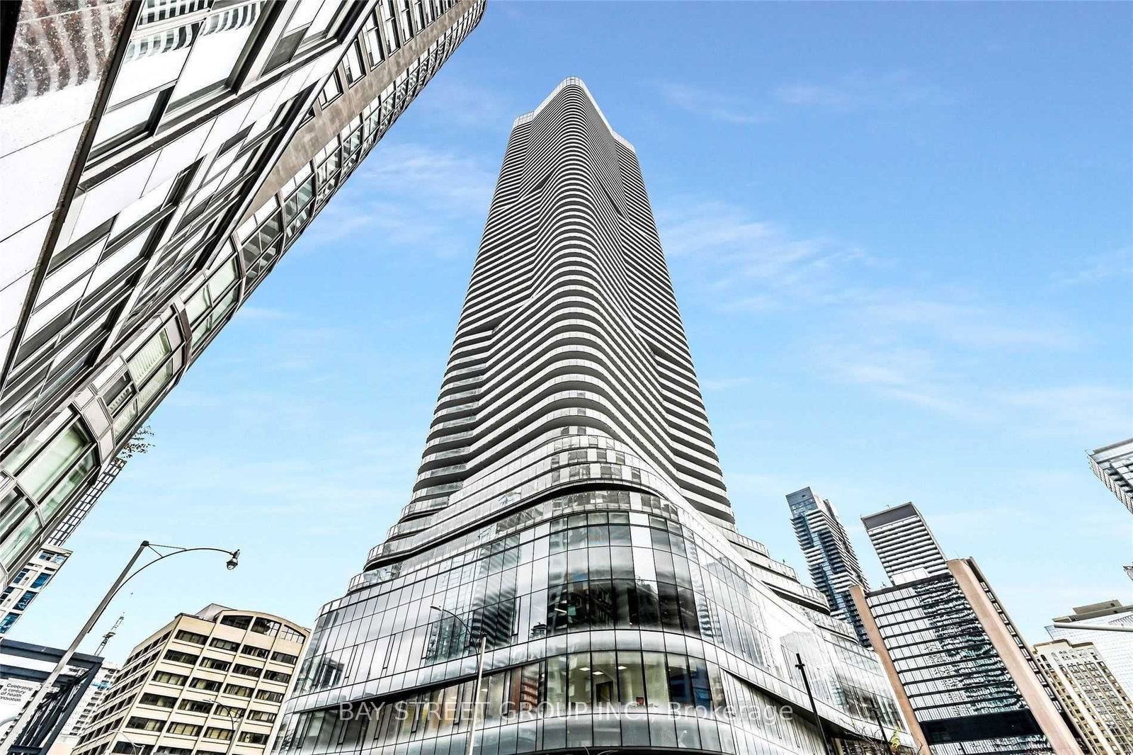 11-wellesley-st-w-avenue-toronto-toronto-ontario-c13694520