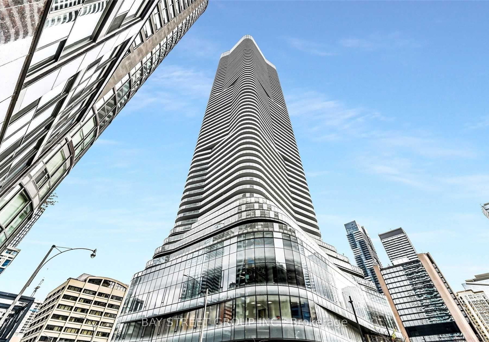 11-wellesley-st-w-avenue-toronto-toronto-ontario-c13694520