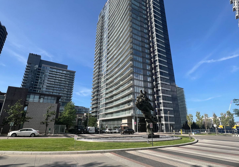 121-mcmahon-drive-toronto-north-york-ontario-c13694656