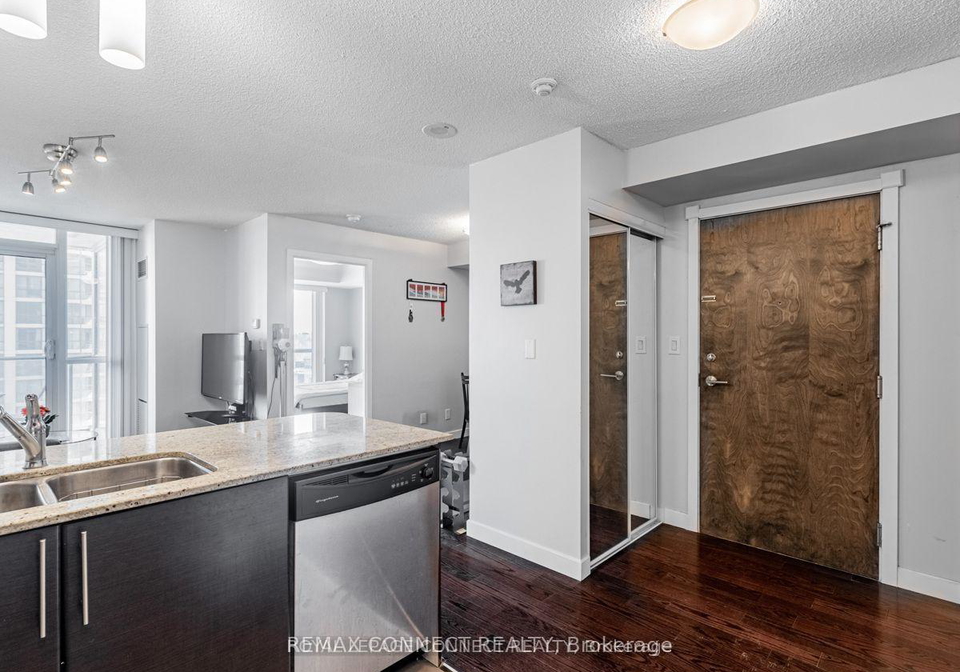 18-harbour-street-toronto-toronto-ontario-c13694988