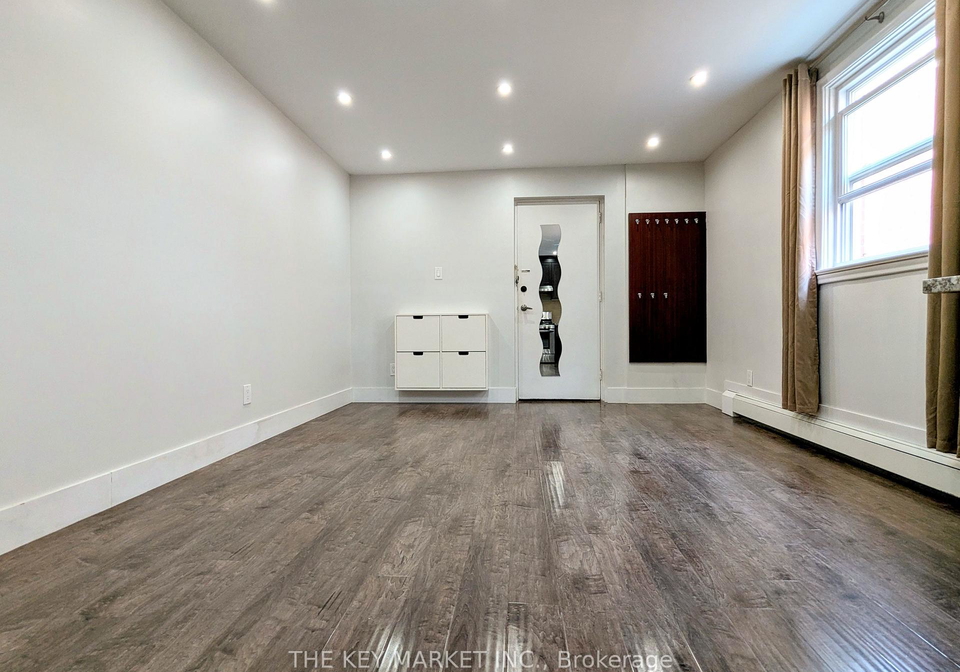 211-st-clements-avenue-toronto-toronto-ontario-c13695228