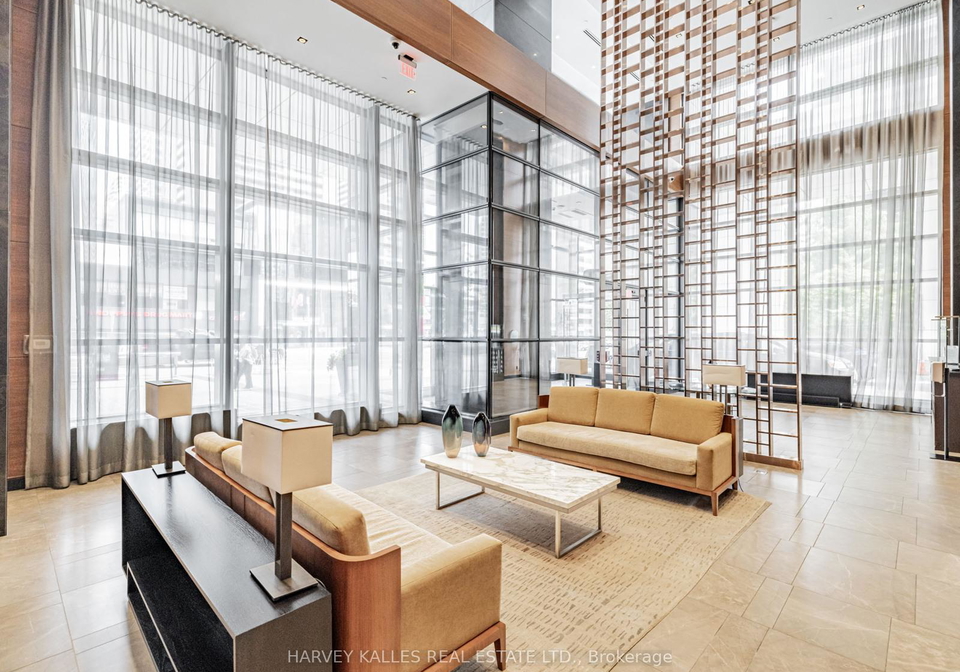 5-sheppard-avenue-e-toronto-north-york-ontario-c13695252
