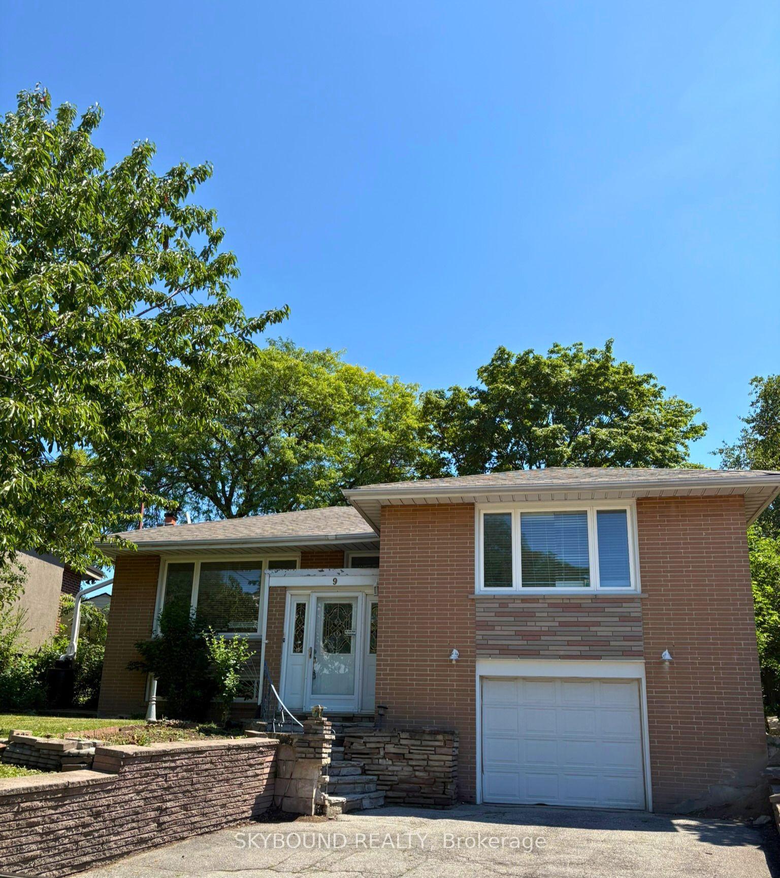 9-caronport-crescent-toronto-north-york-ontario-c13695256