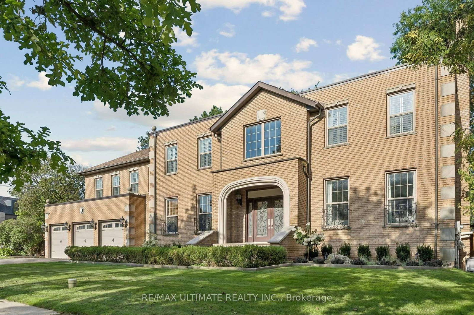 1-versailles-court-toronto-north-york-ontario-c13695468
