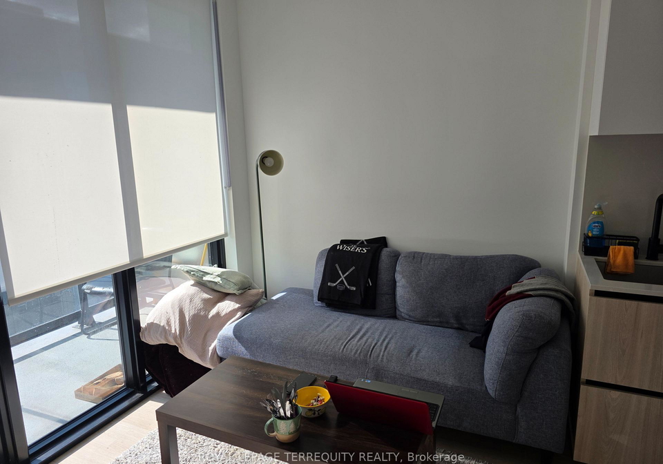 699-sheppard-avenue-toronto-north-york-ontario-c13695676