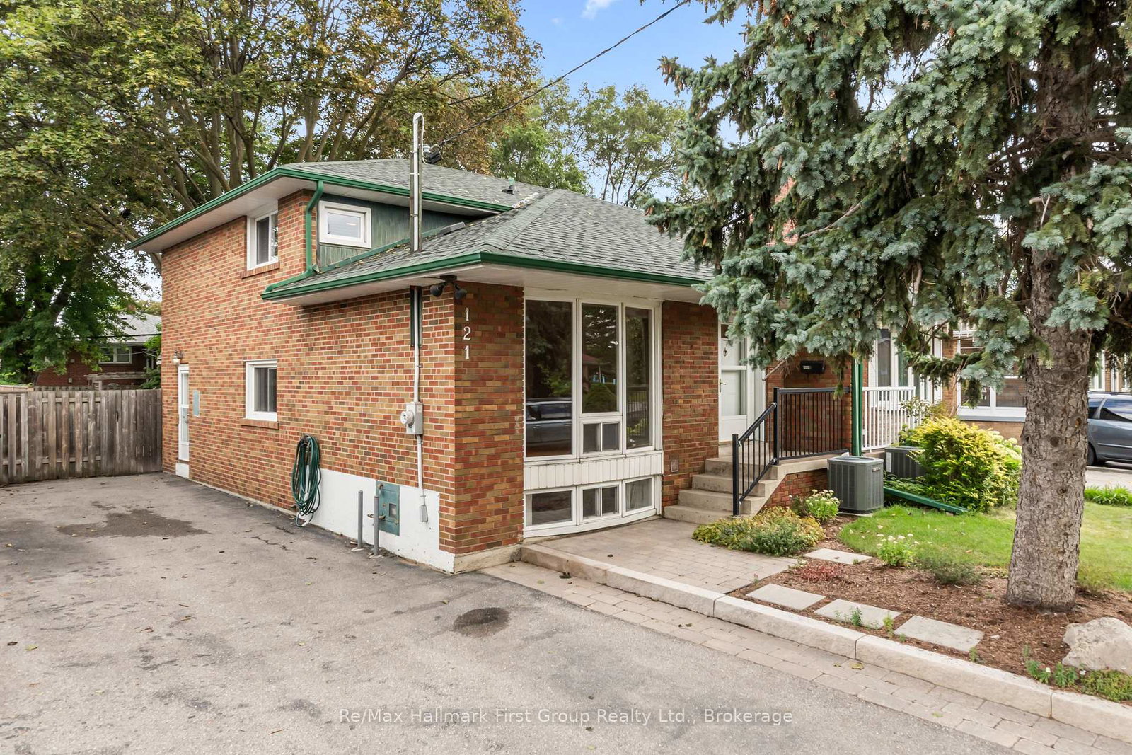 121-roywood-drive-toronto-north-york-ontario-c13696014