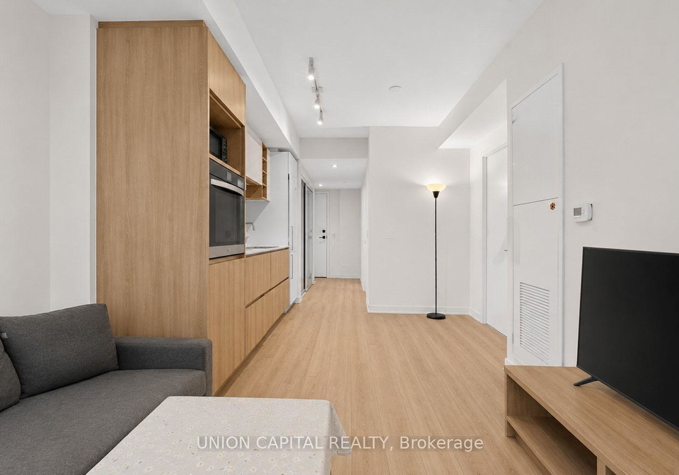 319-jarvis-street-toronto-toronto-ontario-c13696068