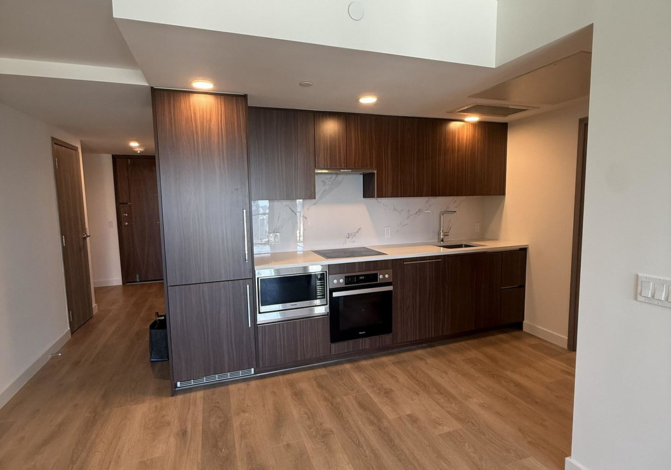 3-concord-cityplace-way-toronto-toronto-ontario-c13696108