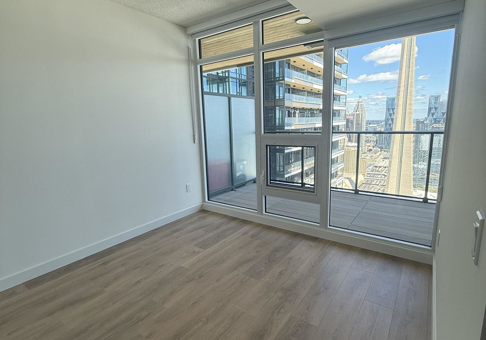 3-concord-cityplace-way-toronto-toronto-ontario-c13696108