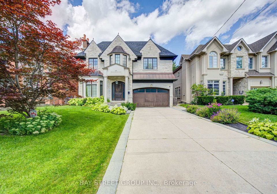 154-munro-boulevard-toronto-north-york-ontario-c13696194