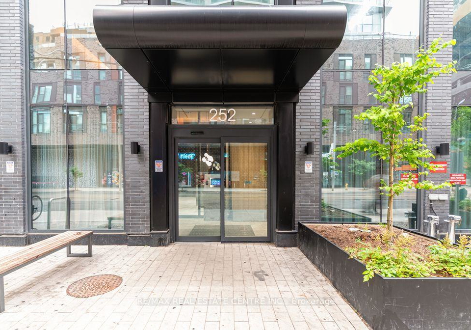 252-church-street-toronto-toronto-ontario-c13696212