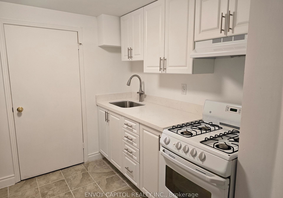 6-arrowstook-road-toronto-north-york-ontario-c13696410