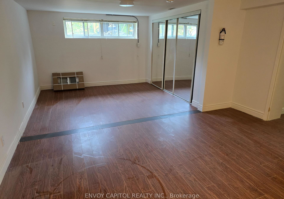 6-arrowstook-road-toronto-north-york-ontario-c13696532
