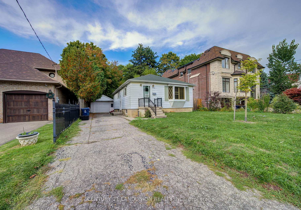 200-elmhurst-avenue-toronto-toronto-ontario-c13697666