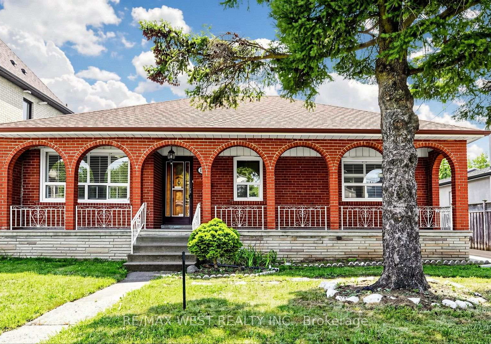 139-ranee-avenue-toronto-toronto-ontario-c13697796