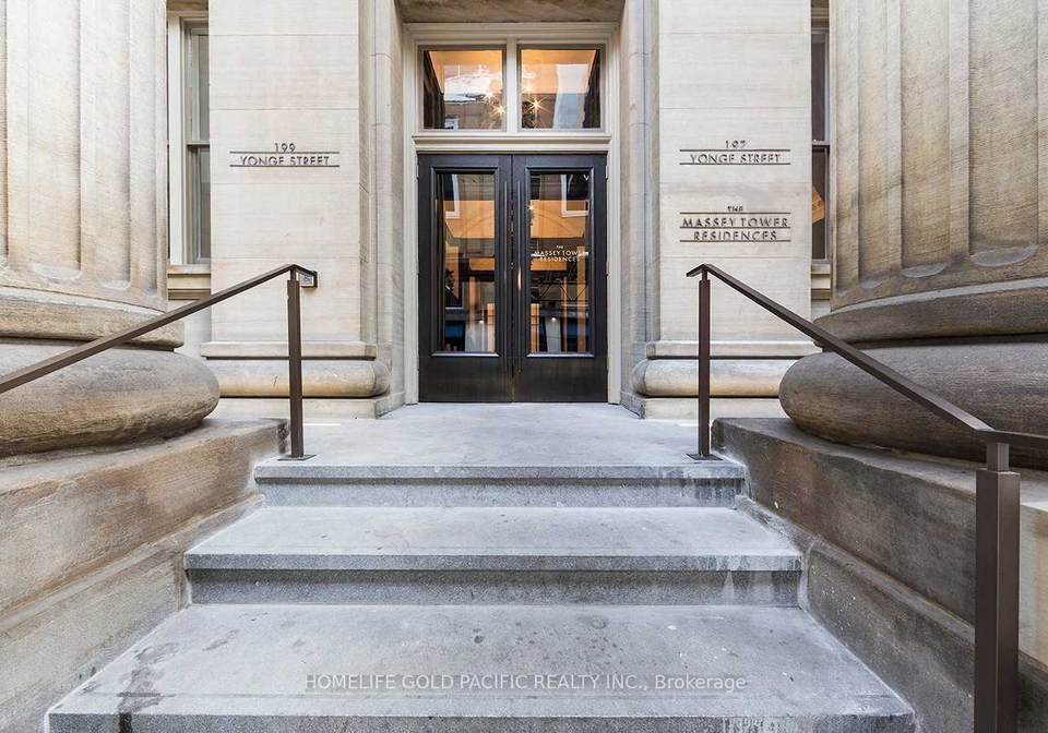 197-yonge-street-toronto-toronto-ontario-c13697950