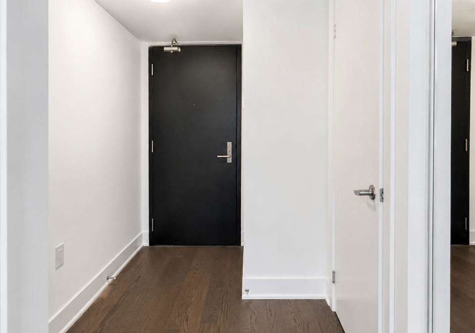 955-bay-street-toronto-toronto-ontario-c13698598