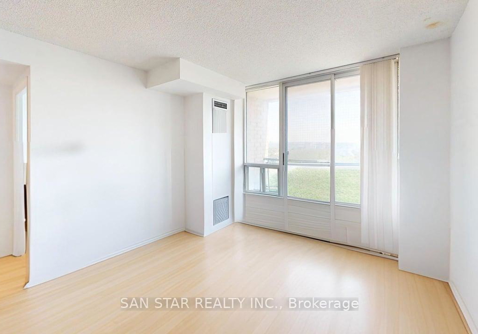 1-pemberton-avenue-toronto-north-york-ontario-c13698696