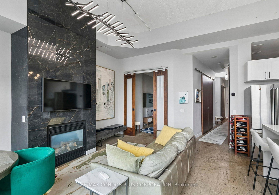 155-dalhousie-street-toronto-toronto-ontario-c13698978