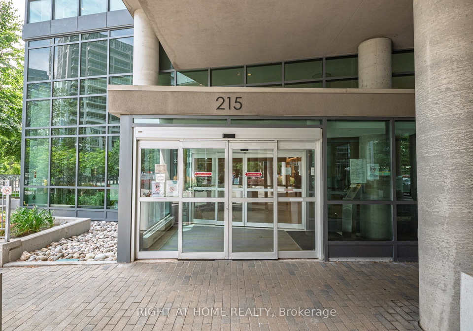 215-fort-york-boulevard-toronto-toronto-ontario-c13699098