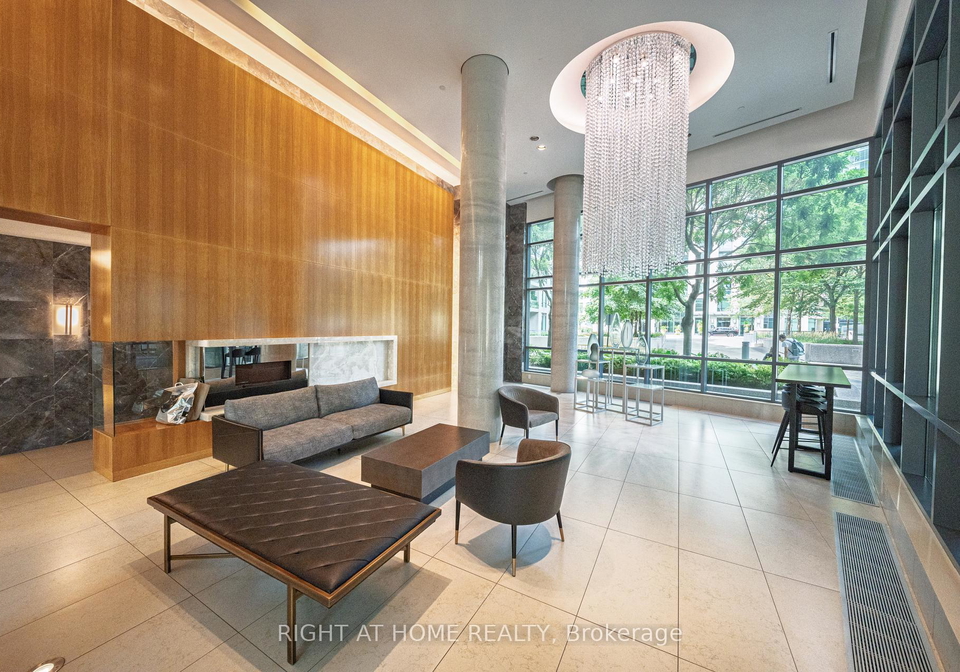 215-fort-york-boulevard-toronto-toronto-ontario-c13699098