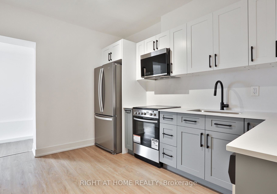 552-college-street-toronto-toronto-ontario-c13699246
