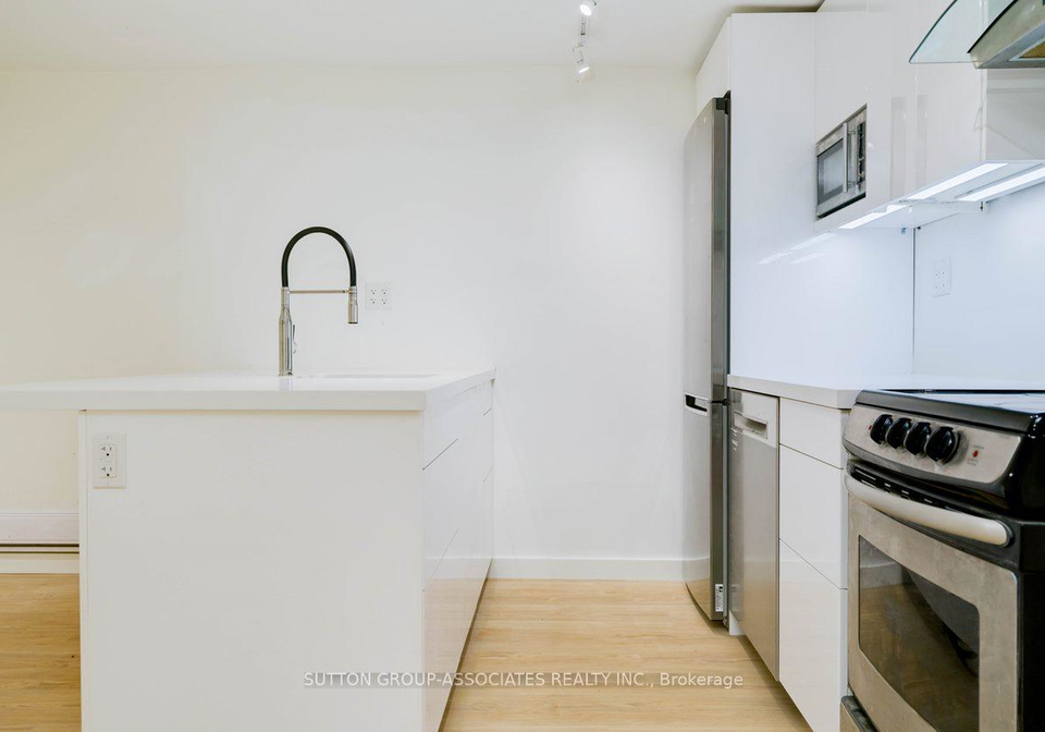477-brunswick-avenue-toronto-toronto-ontario-c13699512