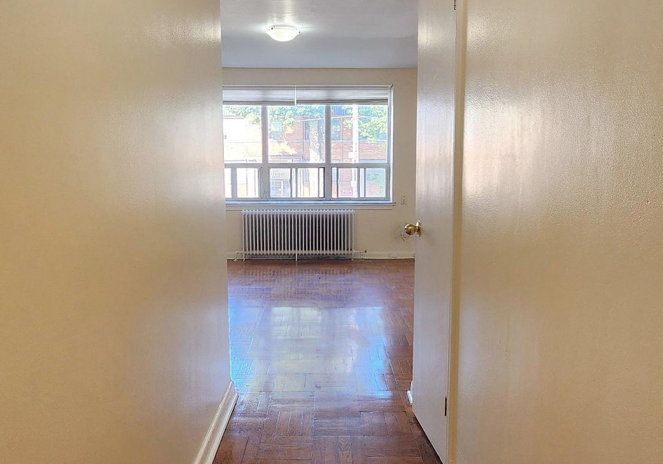 375-westmount-avenue-toronto-toronto-ontario-c13699528