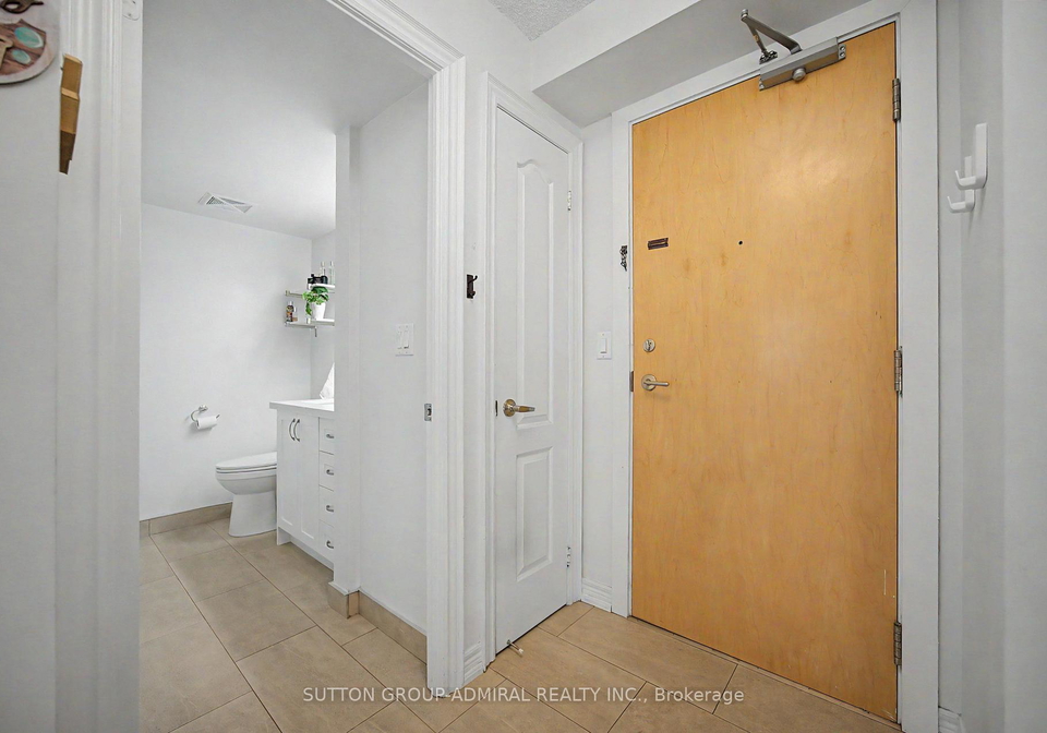 212-eglinton-avenue-toronto-toronto-ontario-c13700078