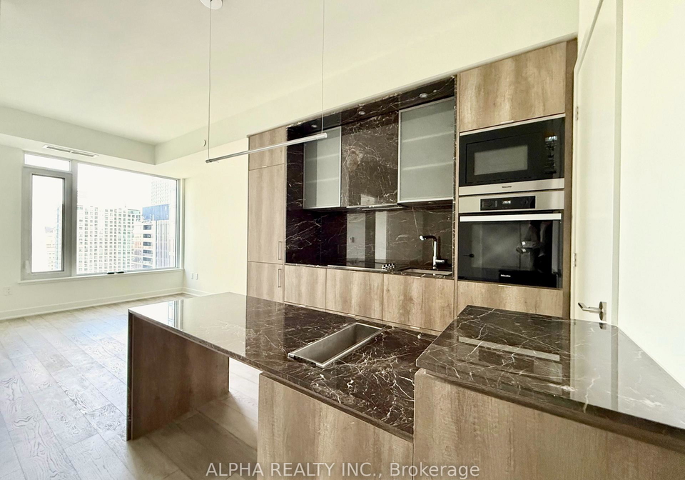11-yorkville-avenue-toronto-toronto-ontario-c13700256