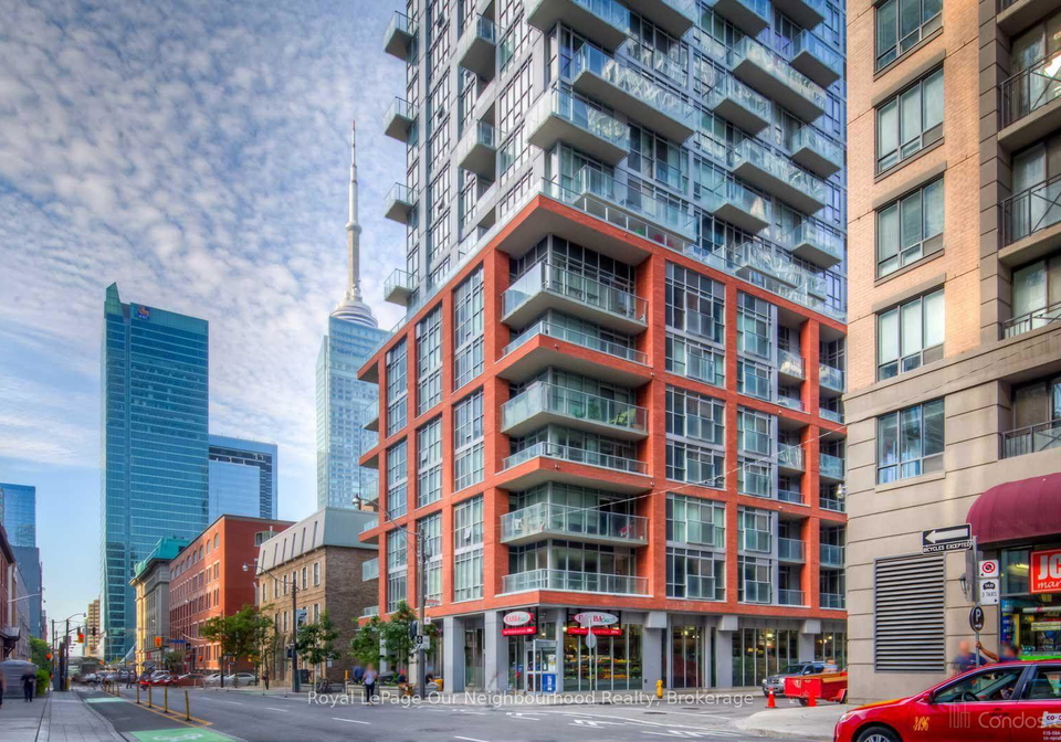 126-simcoe-street-toronto-toronto-ontario-c13700474